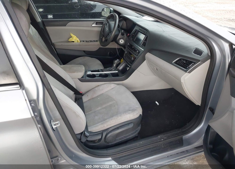 2016 HYUNDAI SONATA SE VIN: 5NPE24AF9GH290200