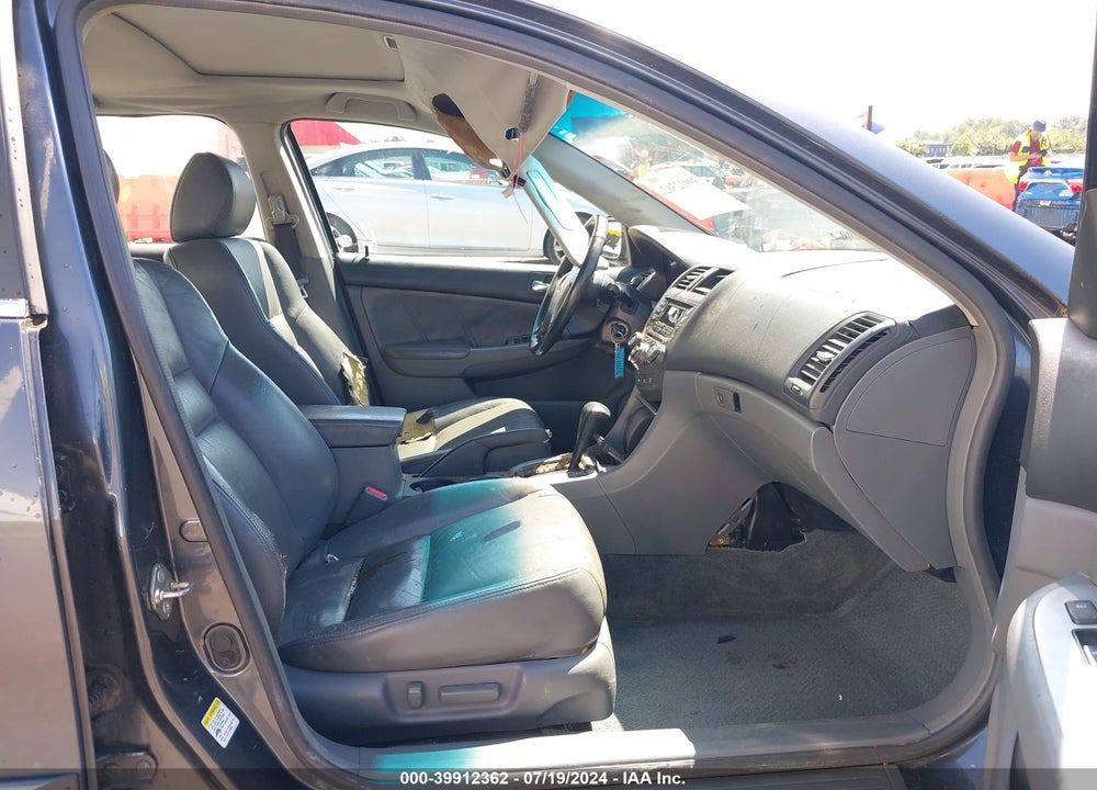 2003 HONDA ACCORD 3.0 EX VIN: 1HGCM66513A044032