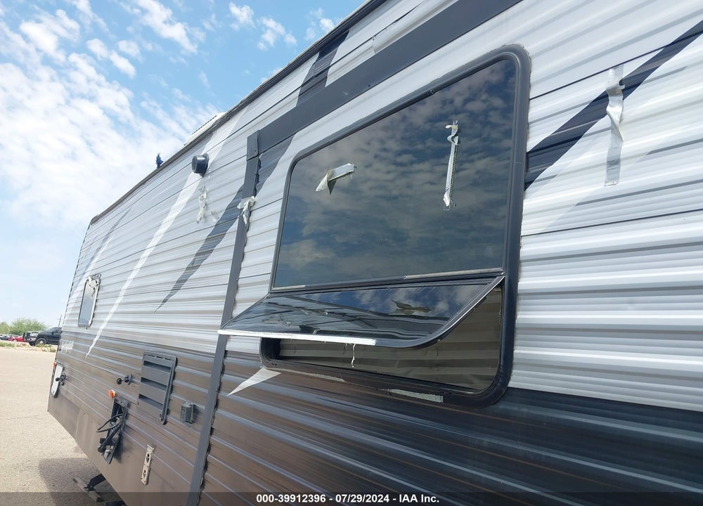 2018 KEYSTONE OTHER VIN: 4YDT3112133102284