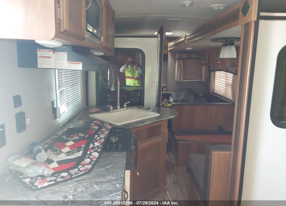 2018 KEYSTONE OTHER VIN: 4YDT3112133102284