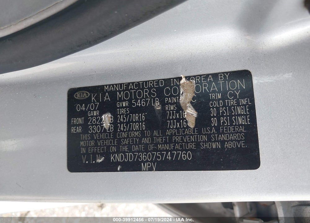 2007 KIA SORENTO VIN: KNDJD736075747760