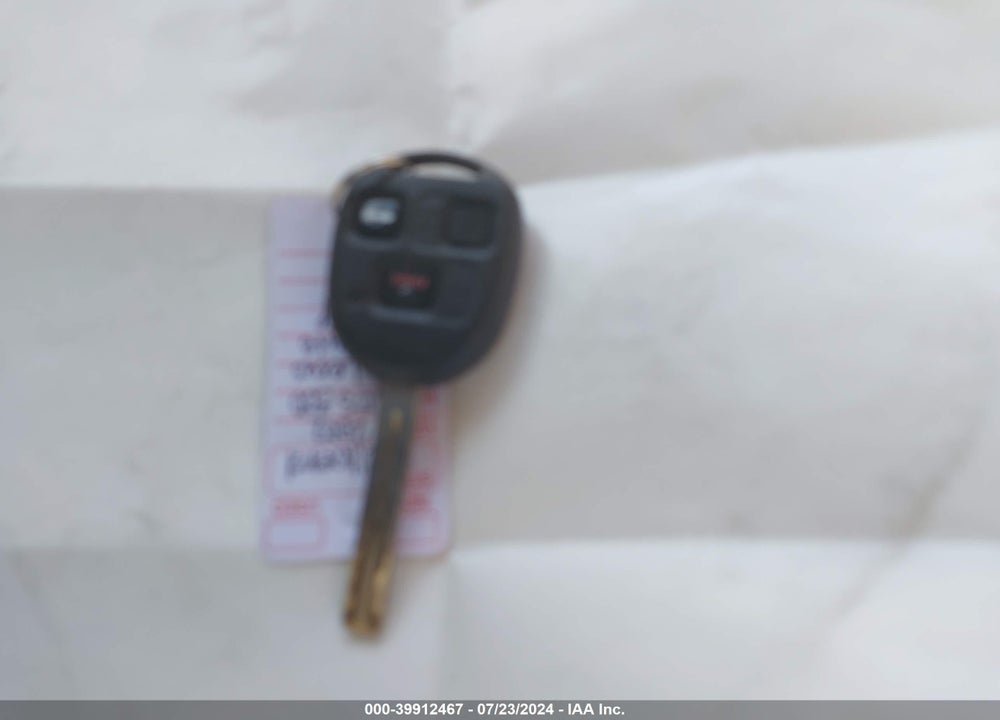 2002 LEXUS ES 300 VIN: JTHBF30GX20026404