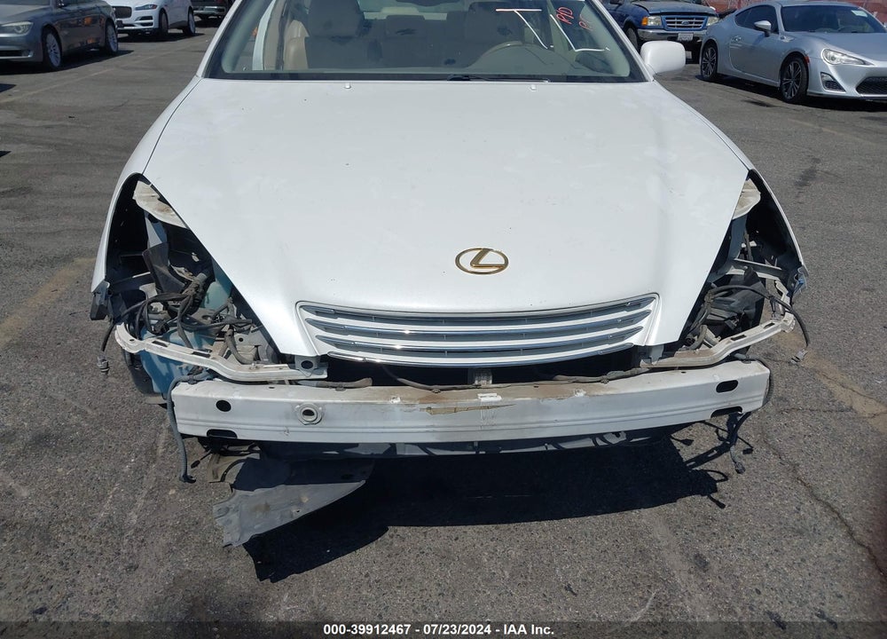 2002 LEXUS ES 300 VIN: JTHBF30GX20026404