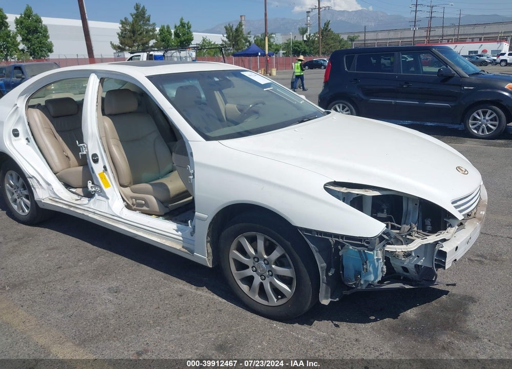 2002 LEXUS ES 300 VIN: JTHBF30GX20026404