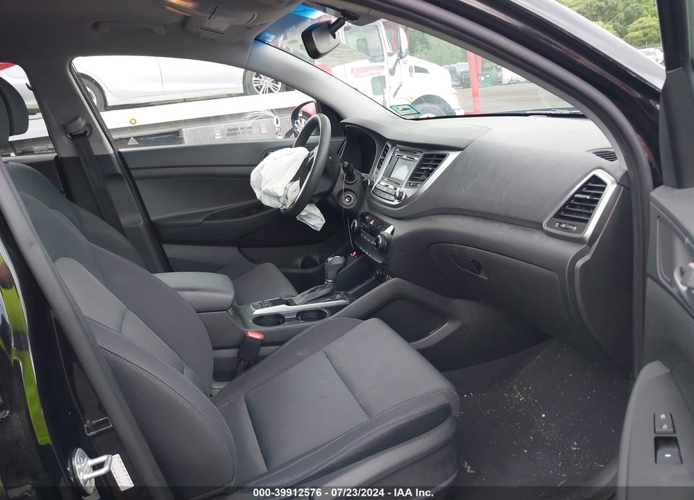 2018 HYUNDAI TUCSON SE VIN: KM8J2CA49JU701403