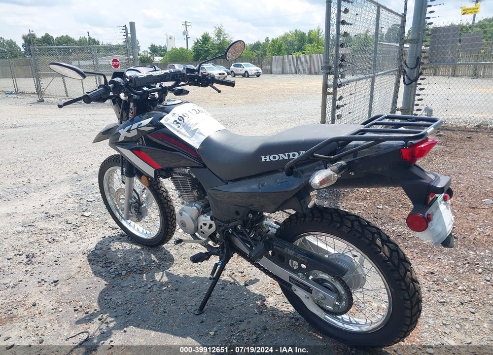 2023 HONDA XR150L E VIN: 3H1KD131XPD002381