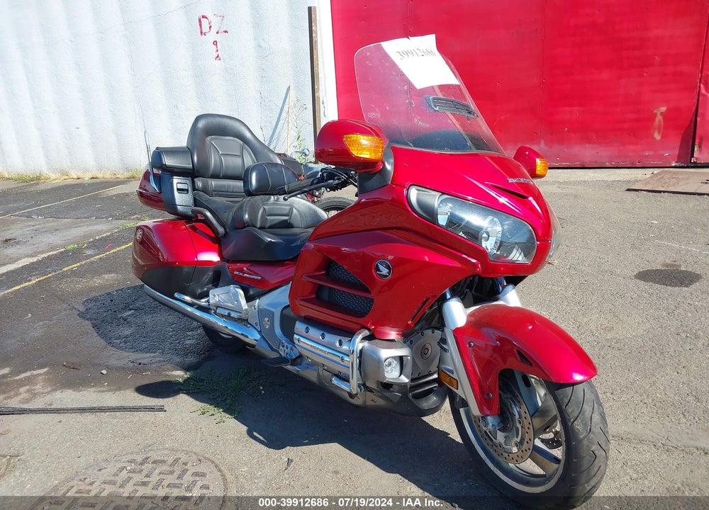 2014 HONDA GL1800 L VIN: JH2SC68L5EK200182