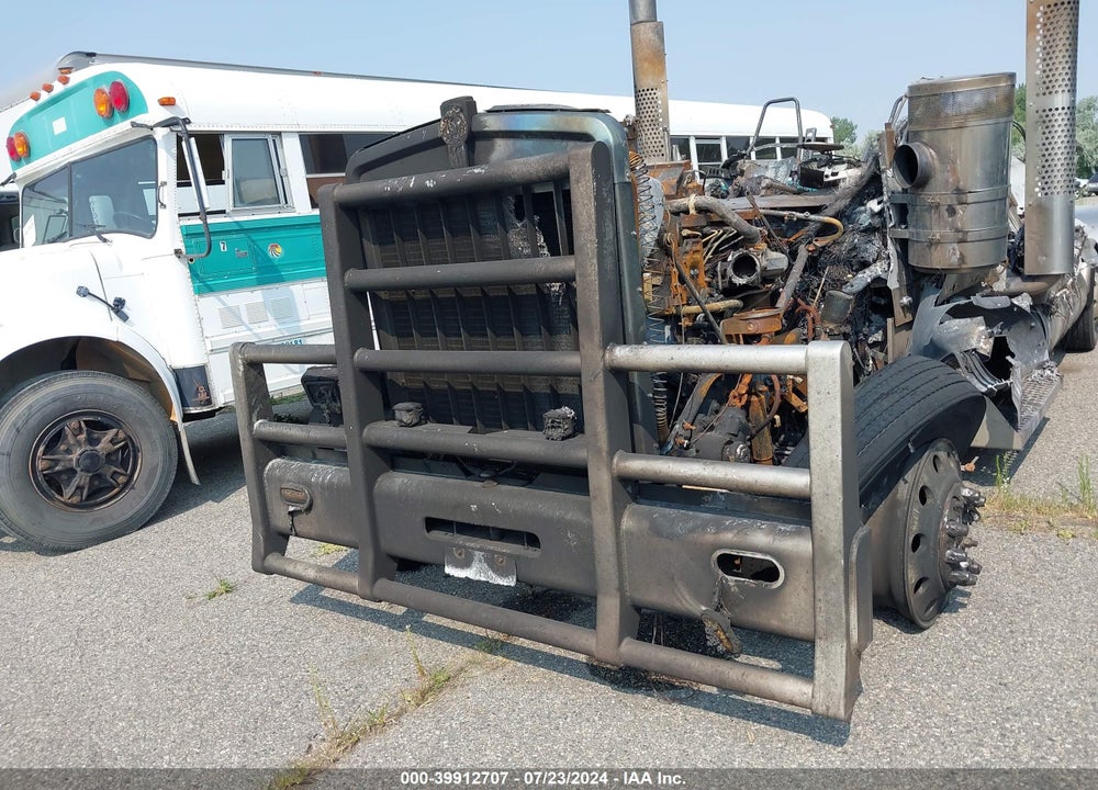2018 KENWORTH W900 VIN: 1XKWD49X1JJ200715