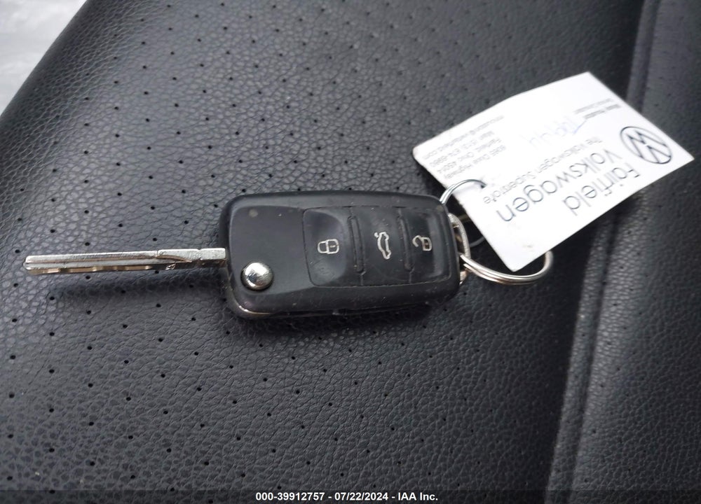 2015 VOLKSWAGEN JETTA 1.8T SE VIN: 3VWD17AJXFM282620