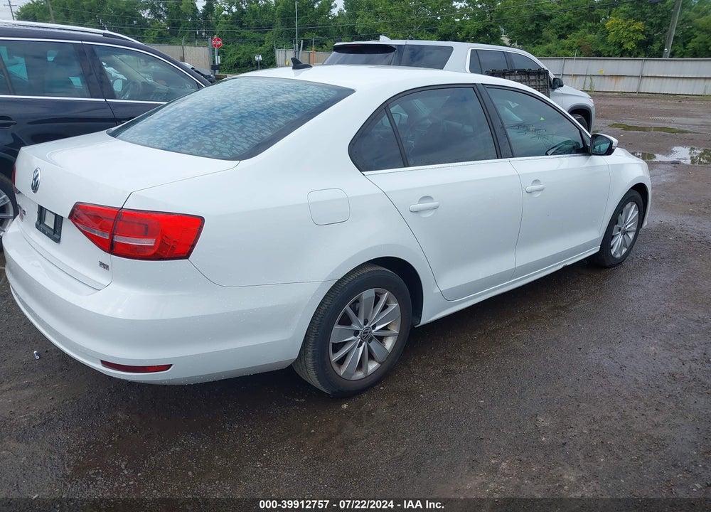 2015 VOLKSWAGEN JETTA 1.8T SE VIN: 3VWD17AJXFM282620