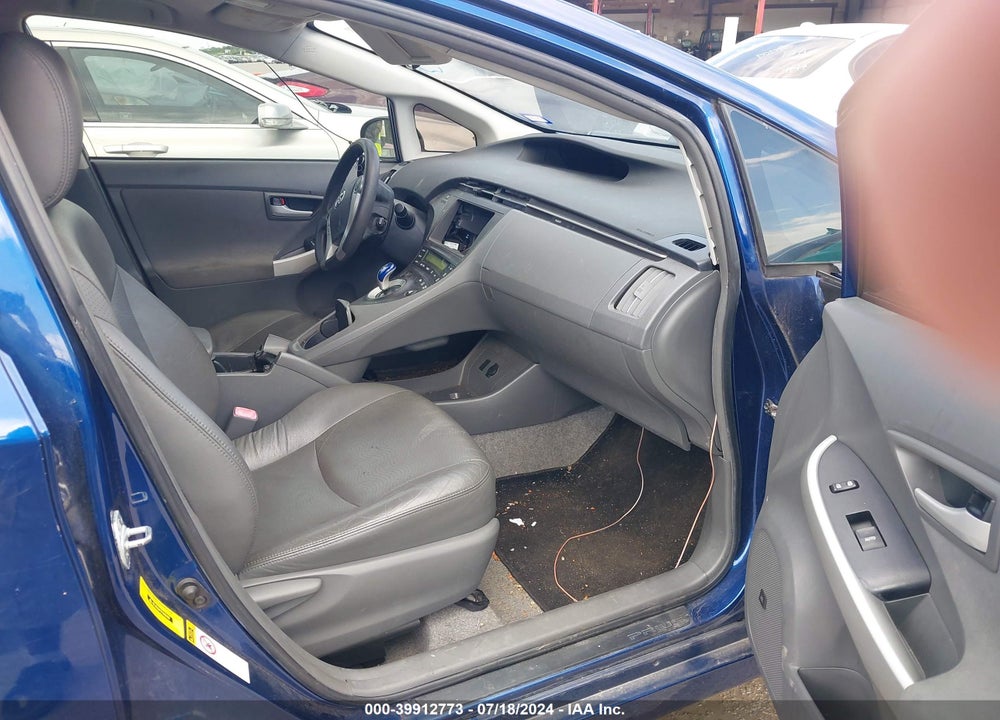 2011 TOYOTA PRIUS THREE VIN: JTDKN3DU2B0313241