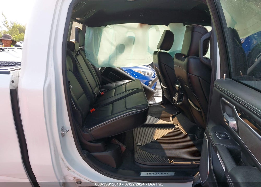 2022 RAM 1500 LAIE  4X4 5'7 BOX VIN: 1C6SRFJT2NN385105