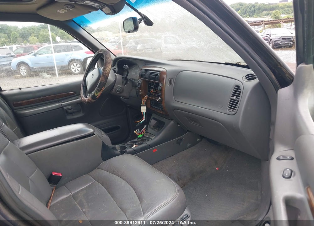 2000 FORD EXPLORER LIMITED VIN: 1FMDU75E9YZB15427