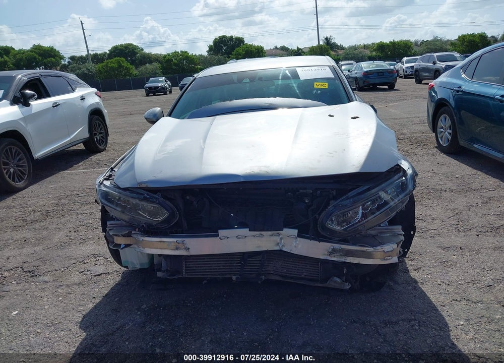 2018 HONDA ACCORD LX VIN: 1HGCV1F18JA261488