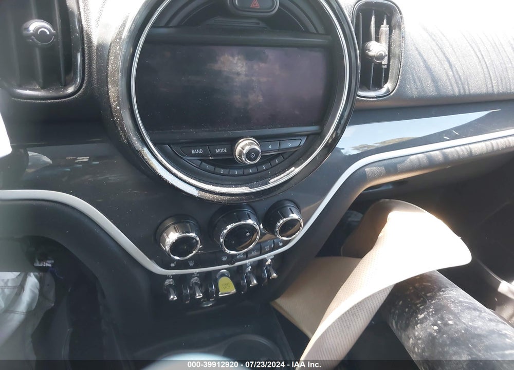 2018 MINI E COUNTRYMAN COOPER S VIN: WMZYU7C46J3E56554
