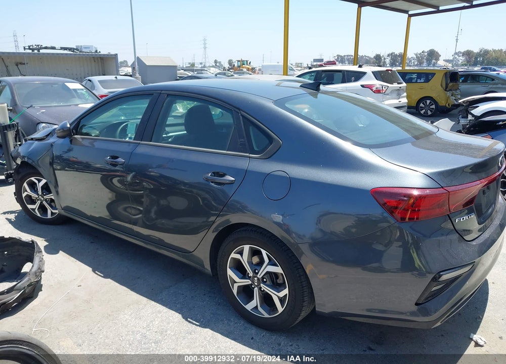 2021 KIA FORTE LXS VIN: 3KPF24AD0ME376594