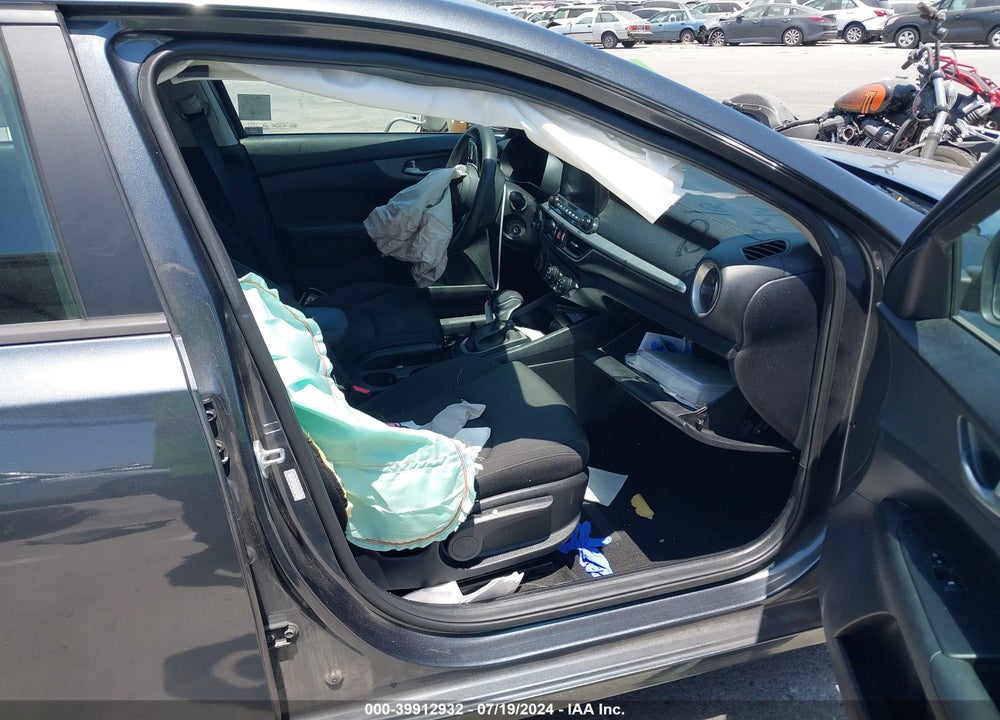 2021 KIA FORTE LXS VIN: 3KPF24AD0ME376594