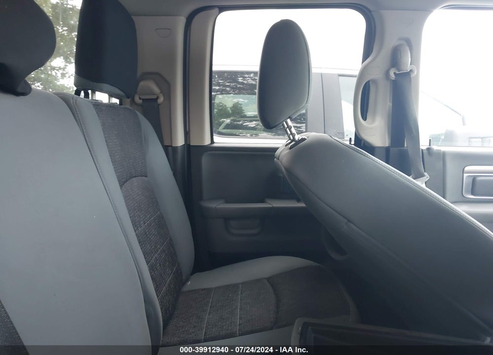 2013 RAM 1500 BIG HORN VIN: 1C6RR6GT3DS679909