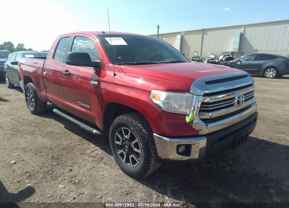 2016 TOYOTA TUNDRA SR5 5.7L V8 VIN: 5TFUW5F13GX559380