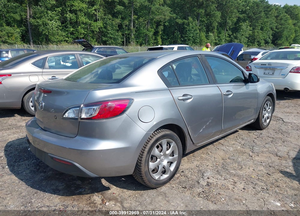 2010 MAZDA 3 I SPORT VIN: JM1BL1SG7A1257930