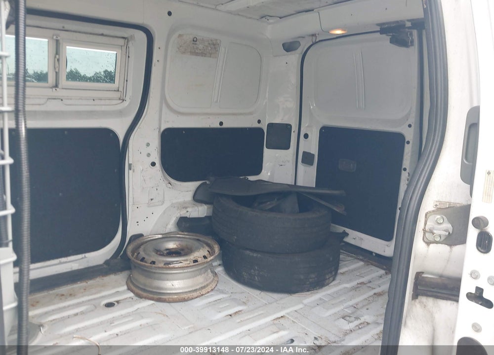 2015 NISSAN NV200 S VIN: 3N6CM0KN2FK729237
