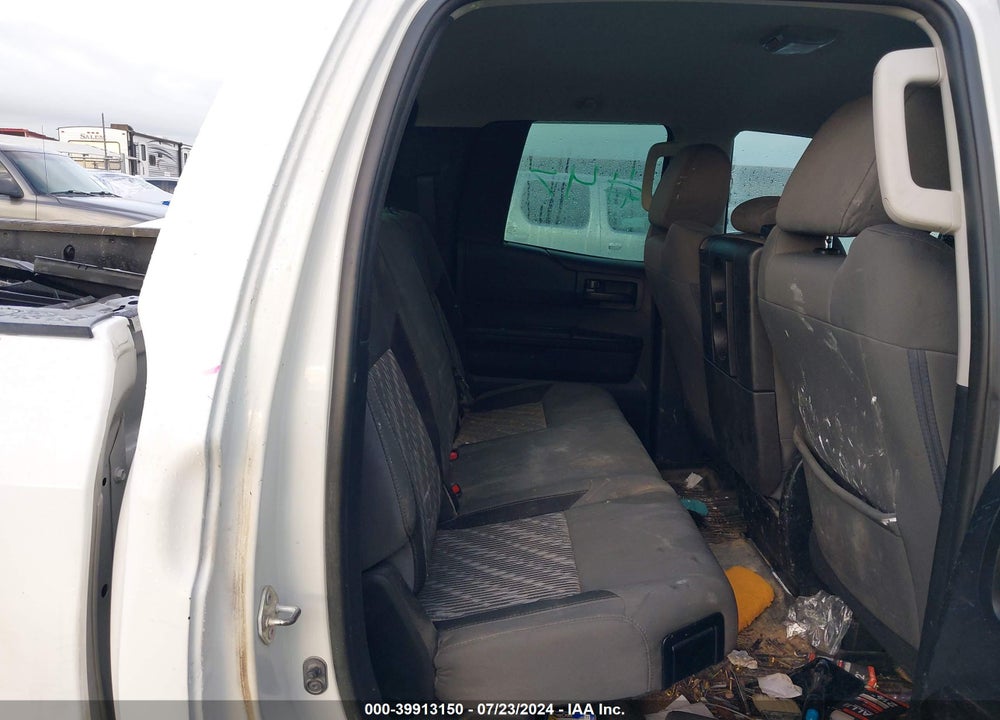 2018 TOYOTA TUNDRA SR 4.6L V8 VIN: 5TFRM5F14JX129523