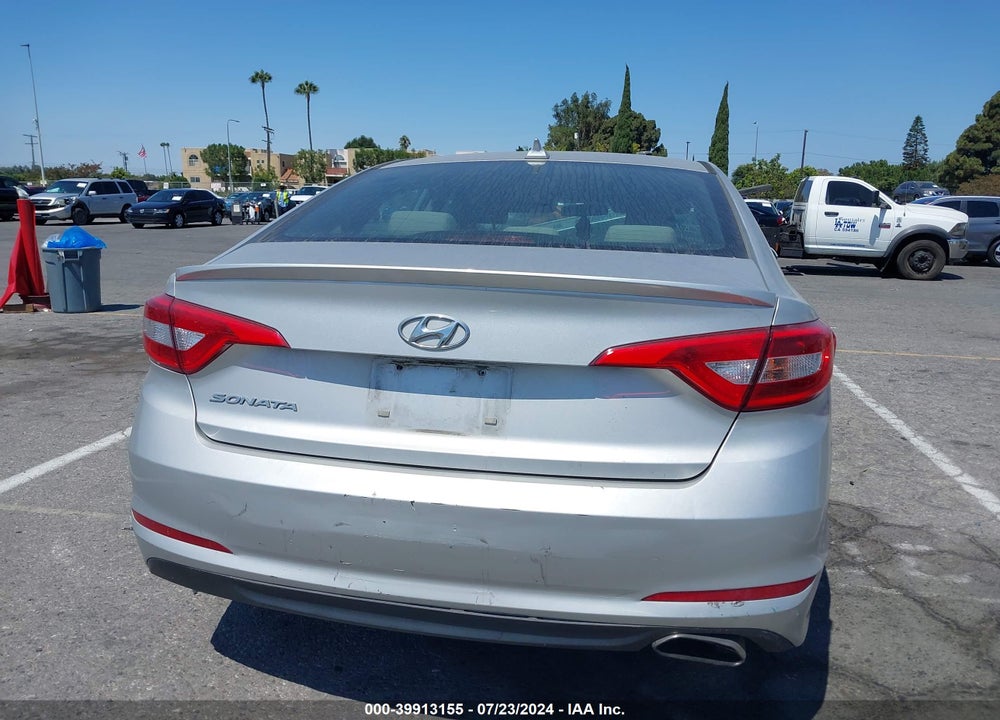 2015 HYUNDAI SONATA SE VIN: 5NPE24AF1FH014480