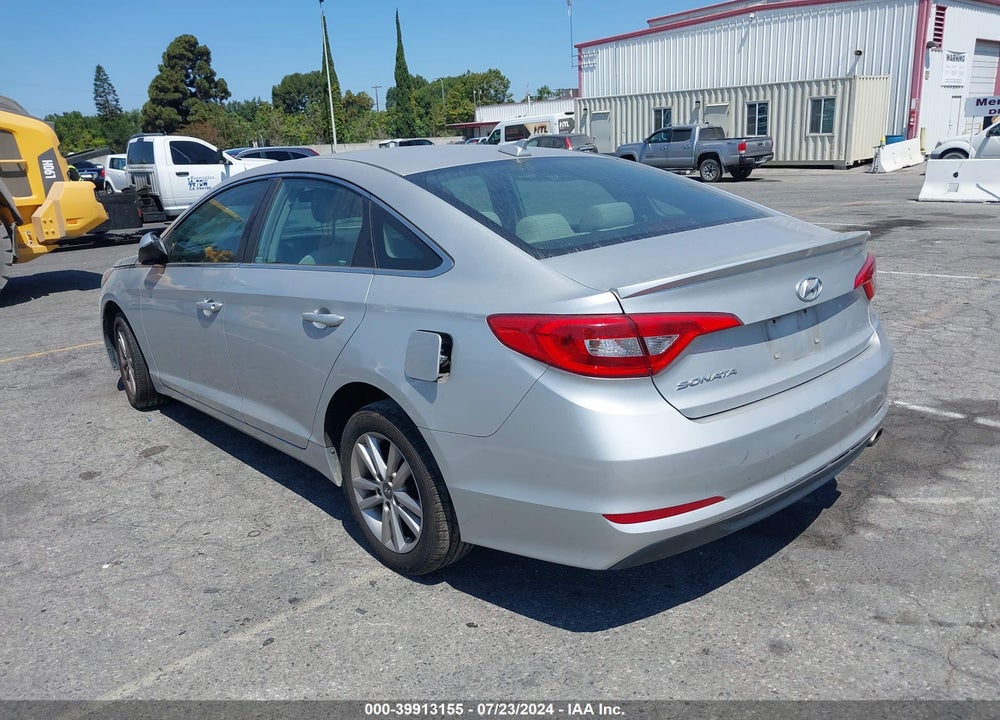 2015 HYUNDAI SONATA SE VIN: 5NPE24AF1FH014480