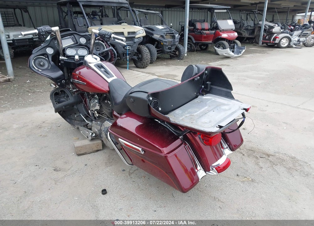 2016 HARLEY-DAVIDSON FLTRU VIN: 1HD1KGL17GB621664