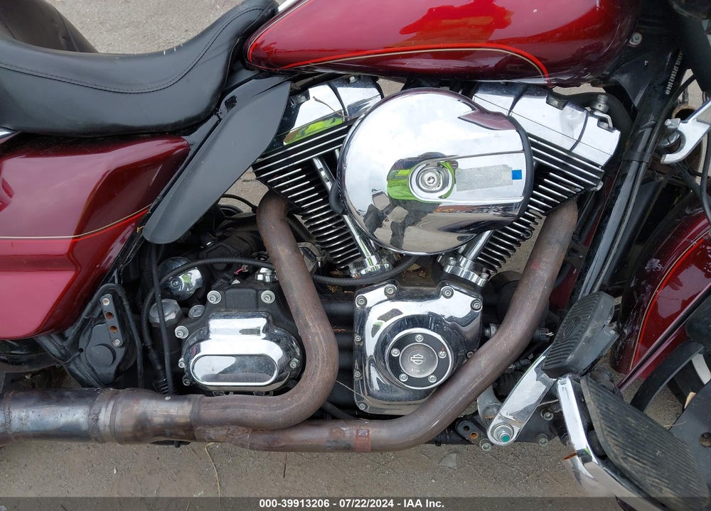 2016 HARLEY-DAVIDSON FLTRU VIN: 1HD1KGL17GB621664