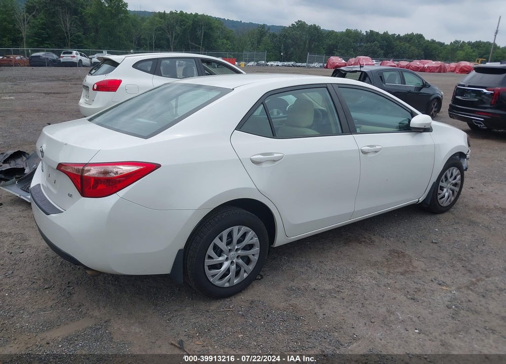 2018 TOYOTA COROLLA LE VIN: 5YFBURHE4JP807954
