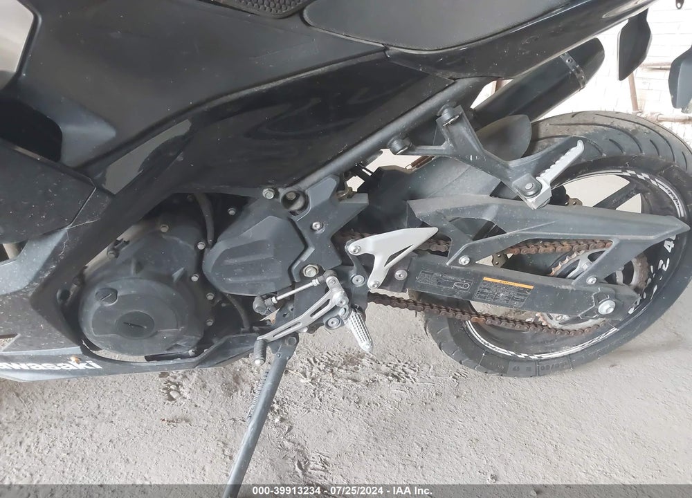 2019 KAWASAKI EX400 VIN: JKAEXKH10KDA22048