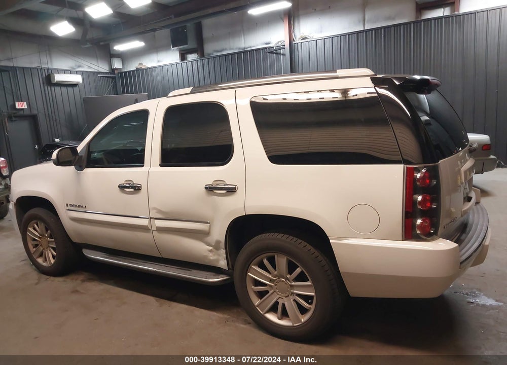 2007 GMC YUKON DENALI VIN: 1GKFK63887J369870