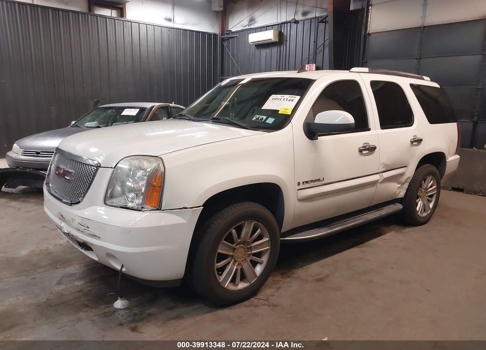 2007 GMC YUKON DENALI VIN: 1GKFK63887J369870