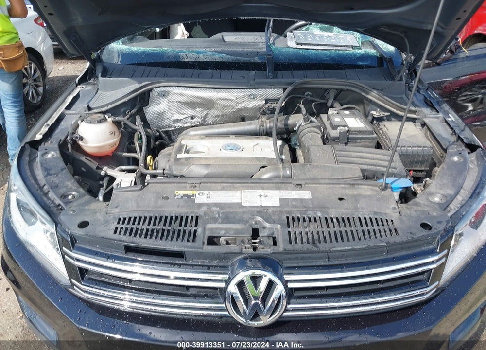 2017 VOLKSWAGEN TIGUAN 2.0T/2.0T S VIN: WVGAV7AX8HK048321