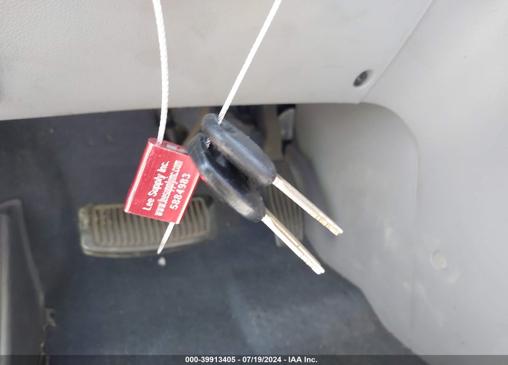 2011 KIA SEDONA LX VIN: KNDMG4C7XB6406400