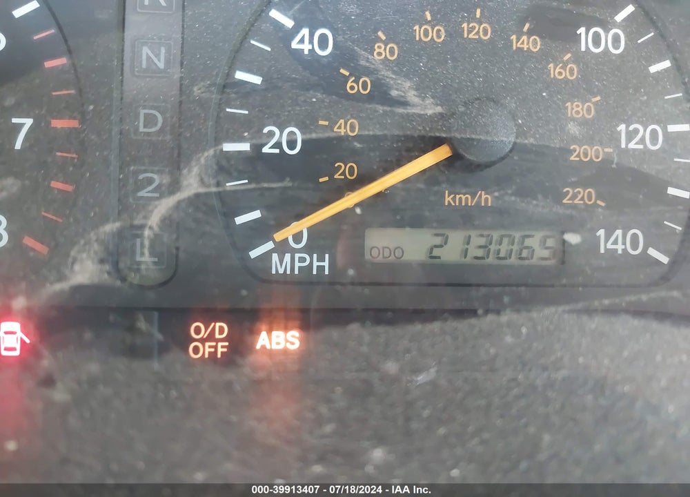 1999 TOYOTA AVALON XLS VIN: 4T1BF18B8XU319261