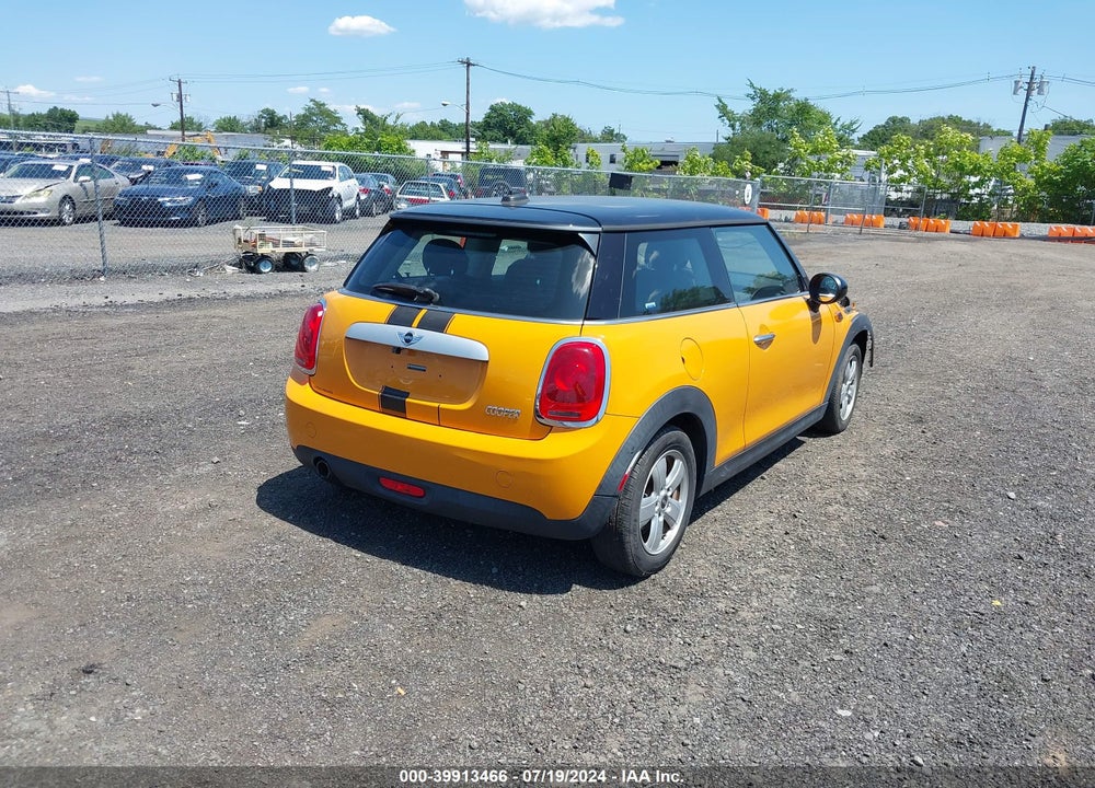 2015 MINI HARDTOP COOPER VIN: WMWXM5C58FT942664