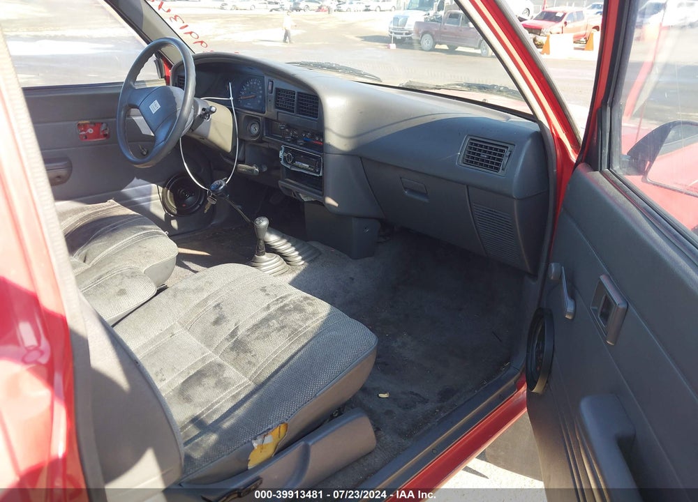 1989 TOYOTA PICKUP 1/2 TON EX LNG WHLBSE DLX VIN: JT4RN13P3K6010190