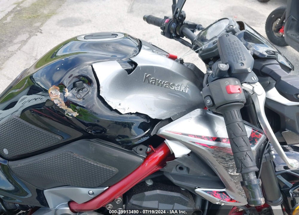 2019 KAWASAKI ZR900 VIN: JKAZR2A12KA003182