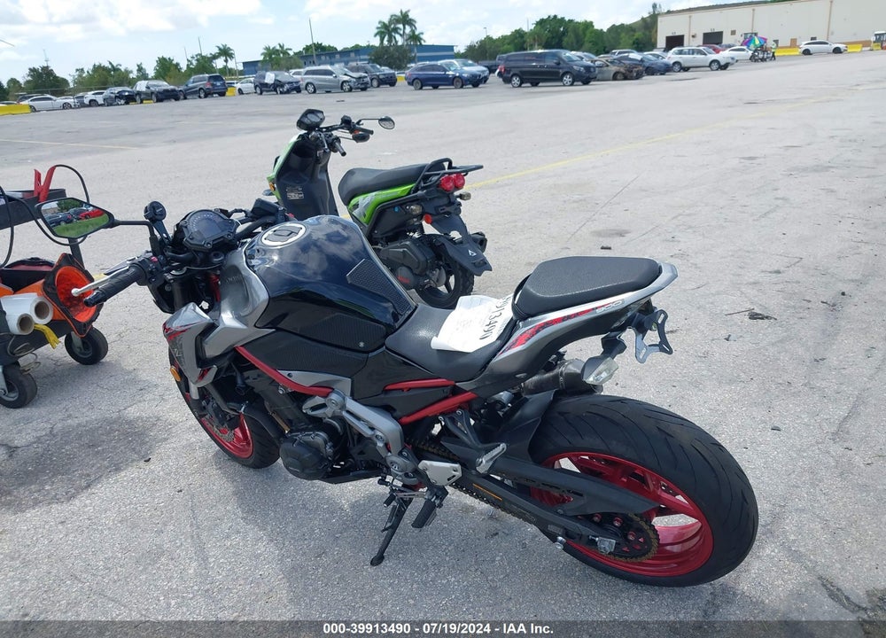 2019 KAWASAKI ZR900 VIN: JKAZR2A12KA003182