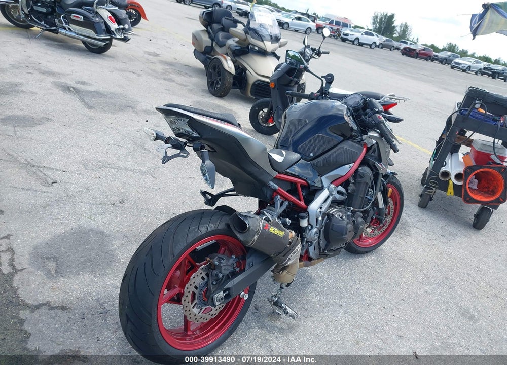 2019 KAWASAKI ZR900 VIN: JKAZR2A12KA003182