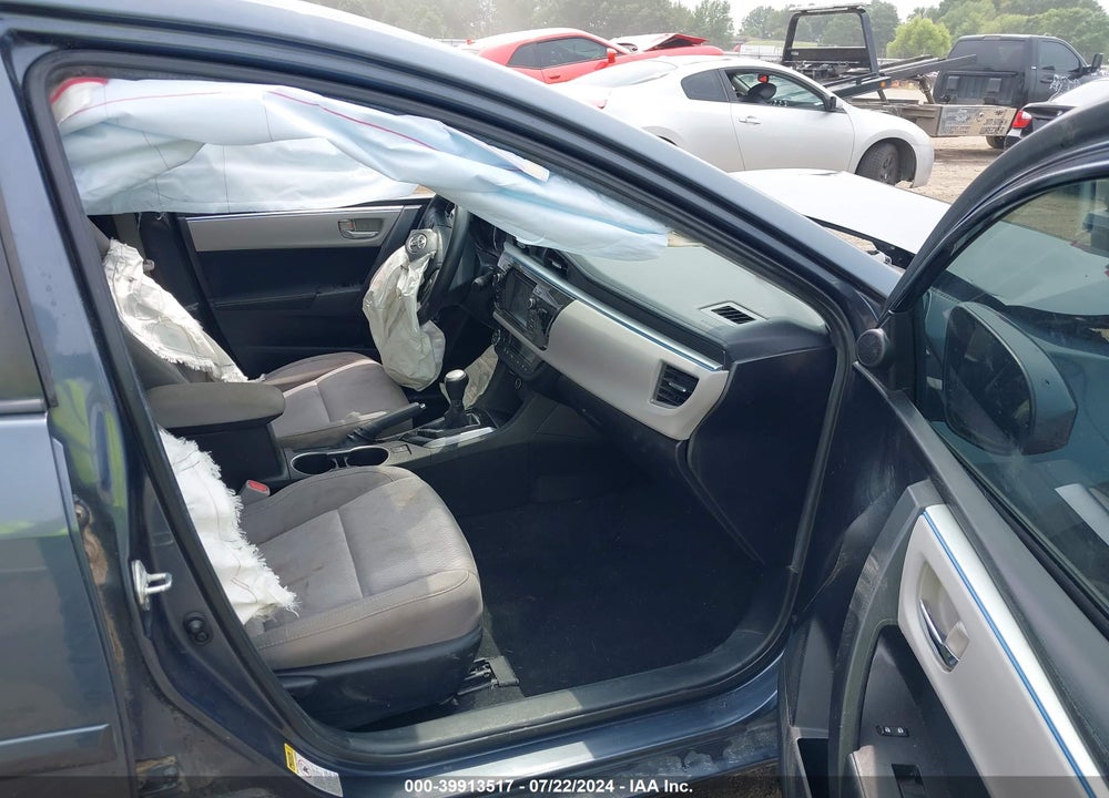 2015 TOYOTA COROLLA LE VIN: 5YFBURHE1FP261573