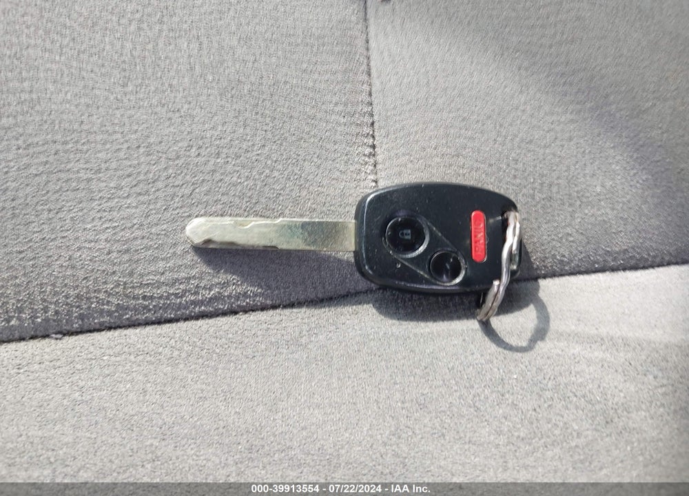 2006 HONDA CIVIC LX VIN: 1HGFA16526L102506