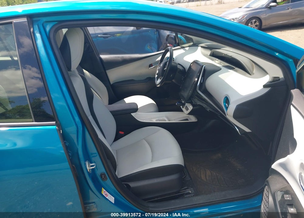 2017 TOYOTA PRIUS PRIME PREMIUM VIN: JTDKARFP5H3024111