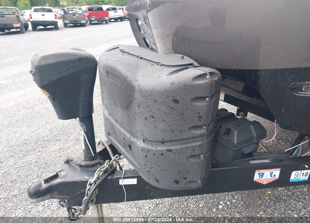 2018 PREMIER OTHER VIN: 4YDT26R20JD430259