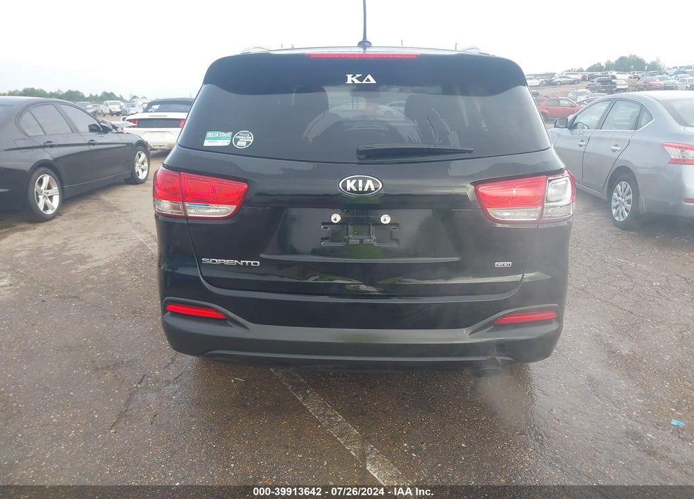 2017 KIA SORENTO 2.4L LX VIN: 5XYPG4A3XHG215322