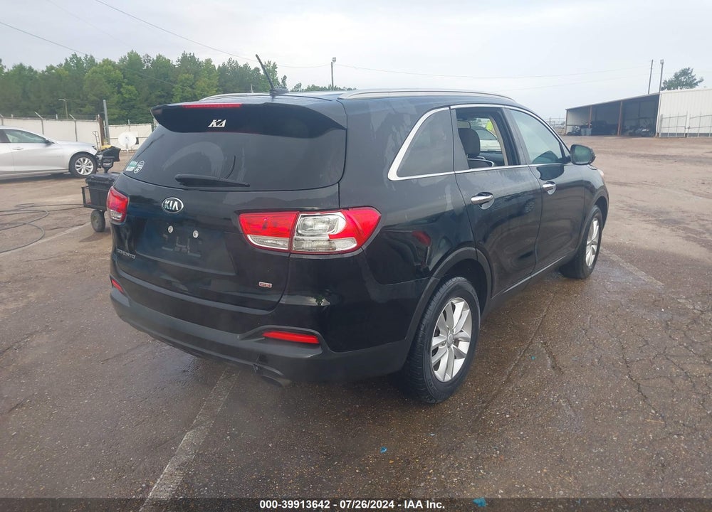 2017 KIA SORENTO 2.4L LX VIN: 5XYPG4A3XHG215322