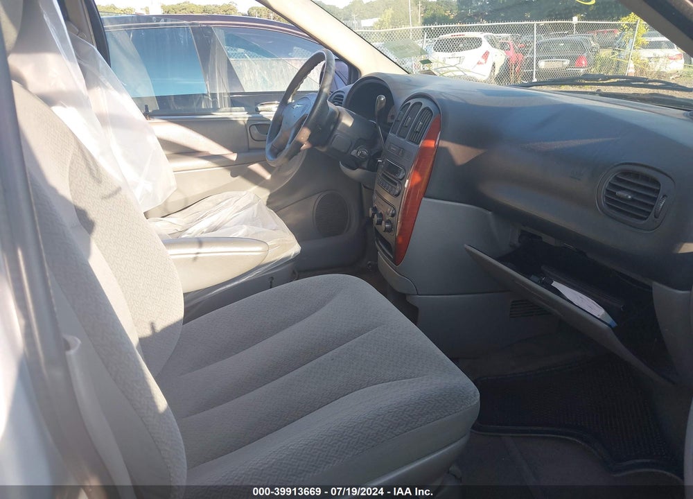 2005 CHRYSLER TOWN & COUNTRY VIN: 1C4GP45R15B361127
