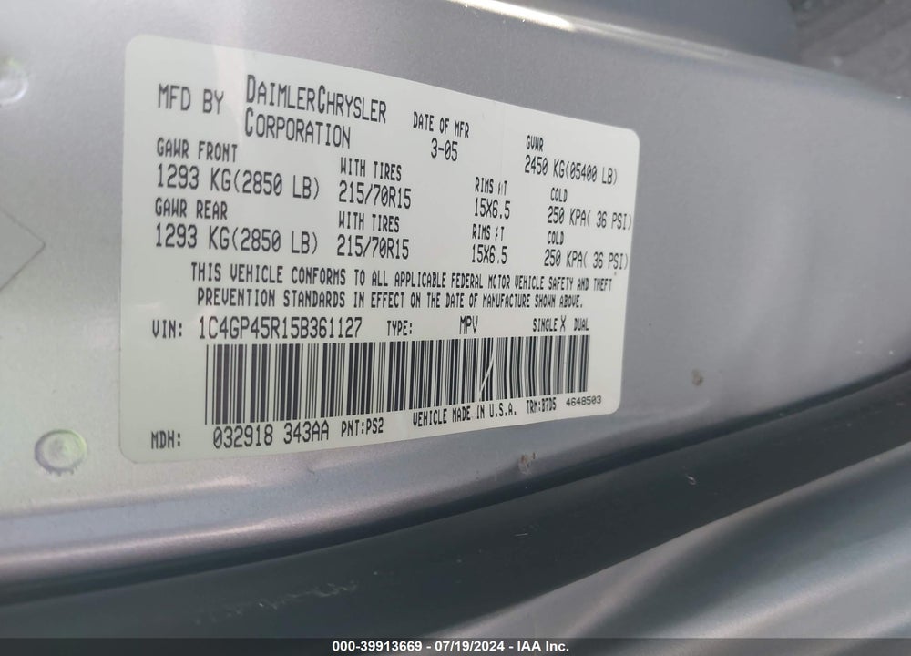 2005 CHRYSLER TOWN & COUNTRY VIN: 1C4GP45R15B361127